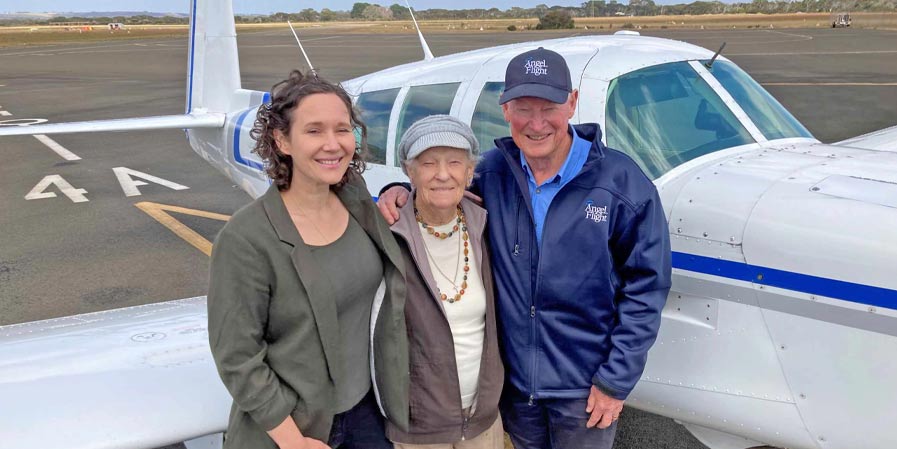 Dr Erin O'Halloran with 91 year old Betty from Kangaroo Island with pilot Owen Crees.