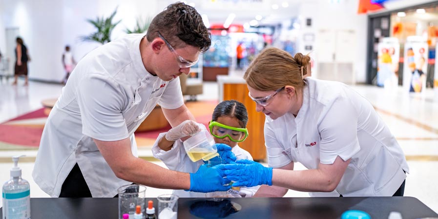 From the Little Scientists Program for children to supporting local organisations, Pharmacy HELP Karratha love engaging with their wider support team in Karratha and across the Pilbara.